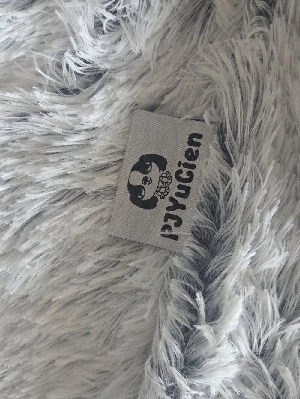 PJYuCien Large Plush Faux Fur Pet Blanket - White And Grey 50